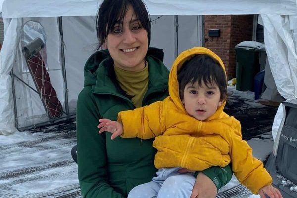 به مادر شیرده گفته شد که فروشگاه لوش را در مرکز خرید منطقه مونترال ترک کند