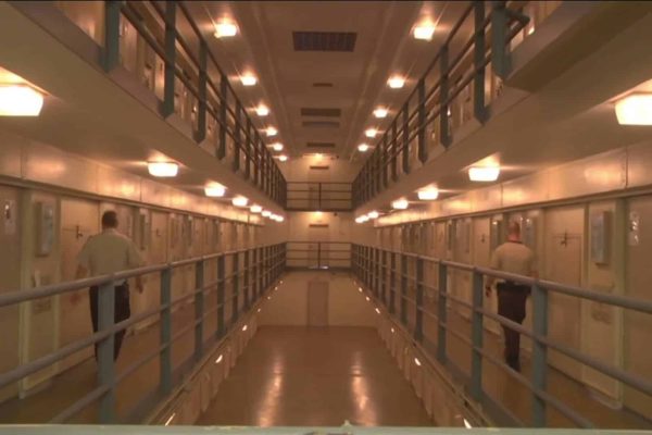 زندان فلوریدا قربانگاه یک زندانی کانادایی شد ؛ مرد ۳۶ ساله کبکی بعد از ماندن در سلول انفرادی مرد