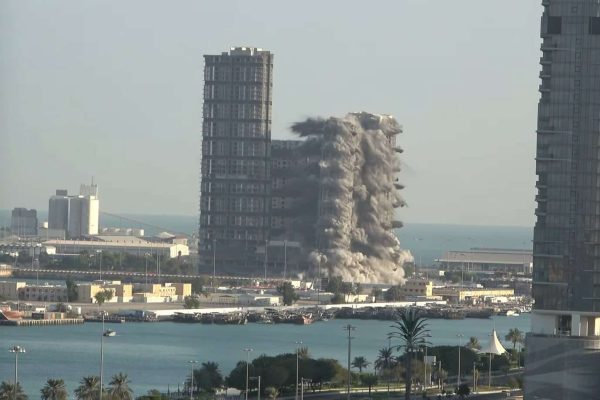 تخریب چهار برج در ابوظبی