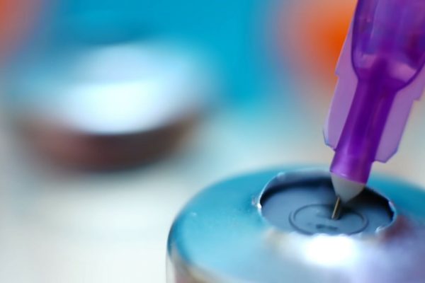 ساخت واکسن کووید۱۹ در کبک توسط شرکت داروسازی مدیکاگو انجام می‌شود