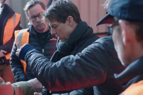 تام کروز برای ماموریت غیر ممکن کشتی ۵۰۰ هزار پوندی اجاره می‌کند