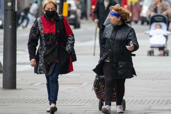 استفاده از طلق یا ماسک در جلوگیری از ابتلا به کرونا بهتر است؟ نظرات ضدونقیض دانشمندان