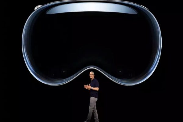 پس از سالها انتظار، اپل هدست واقعیت افزوده ویژن پرو خود را معرفی کرد پس از سالها انتظار، اپل هدست واقعیت افزوده ویژن پرو خود را معرفی کرد