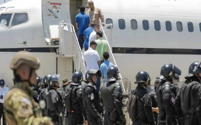 دومین گروه ایرانیان اخراج شده، خاک آمریکا را به مقصد ایران ترک کردند