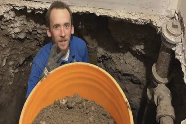 تراژدی در محل کار: مرگ لیام جانستون در ۲۷ سالگی تراژدی در محل کار: مرگ لیام جانستون در ۲۷ سالگی