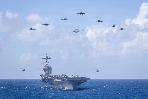 ارتش آمریکا آماده‌ی حملات احتمالی به ایران