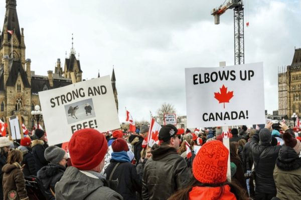 عصبانیت کاناداییها از آمریکا: کاهش سفر، تجارت و مصرف کالاهای آمریکایی عصبانیت کاناداییها از آمریکا: کاهش سفر، تجارت و مصرف کالاهای آمریکایی