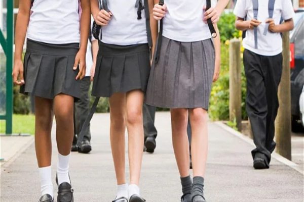 استفاده متا از تصاویر دختران نوجوان در تبلیغات خشم والدین را برانگیخت استفاده متا از تصاویر دختران نوجوان در تبلیغات خشم والدین را برانگیخت