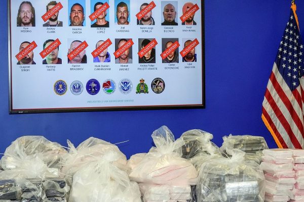 اعتراف دو راننده کامیون از انتاریو به جرم قاچاق کوکائین برای رایان ودینگ فراری اعتراف دو راننده کامیون از انتاریو به جرم قاچاق کوکائین برای رایان ودینگ فراری