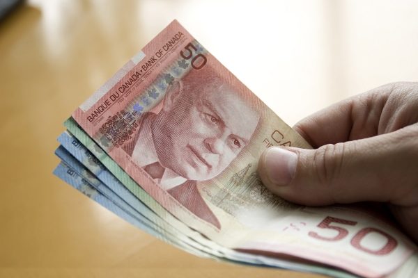 اگر مجرد هستید، این کمک هزینه‌های دولت فدرال کانادا را از دست ندهید