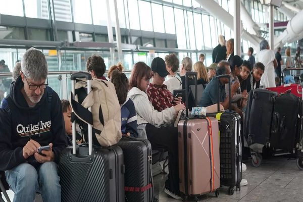 قوانين جديد پرداخت غرامت به مسافران بابت اختلال در پروازها