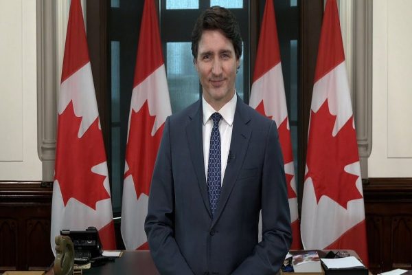 نوروز فرصتی برای تأمل در سال گذشته و نگاهی با امید و خوش به آینده است