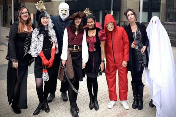 هالووین عجيب ونکوور: لباسهایی که فقط «بومیها» از ته دل درك میكنند! هالووین عجيب ونکوور: لباسهایی که فقط «بومیها» از ته دل درك میكنند!