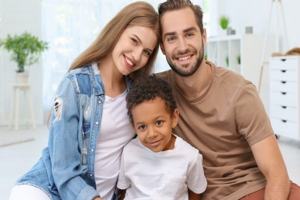 قانون جدید شهروندی؛ تبعیض علیه کودکانِ پذیرفته‌شده از خارج از کانادا