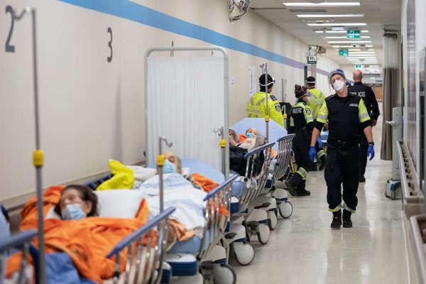 علت فرار بیماران از اورژانسهای بریتیش کلمبیا چیست؟ علت فرار بیماران از اورژانسهای بریتیش کلمبیا چیست؟