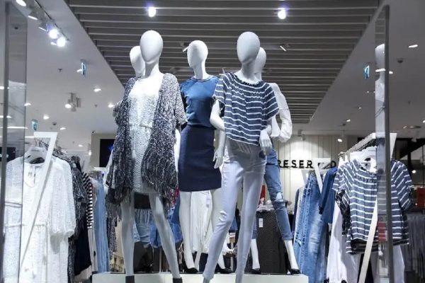 تعرفه واردات پوشاک؛ برندهای کانادایی در آستانه عقب‌نشینی از بازارهای بین‌المللی