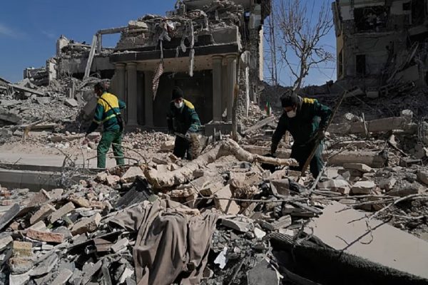 ایران حمله‌ی موشکی آمریکا به مراسم عروسی در هرمزگان را «جنایت جنگی» خواند