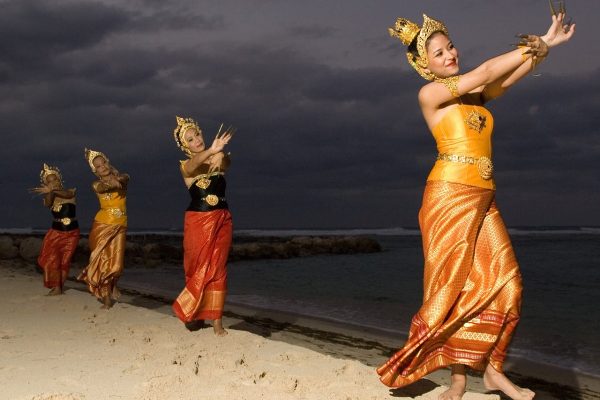 آخر هفته در جشنواره رقص و غذا‌های تایلندی‌ شرکت کنید