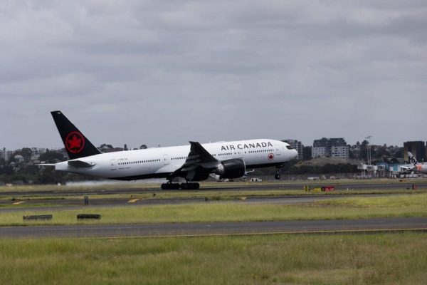 بازگشت اضطراری هواپیمای ایر کانادا به فرودگاه پیرسون