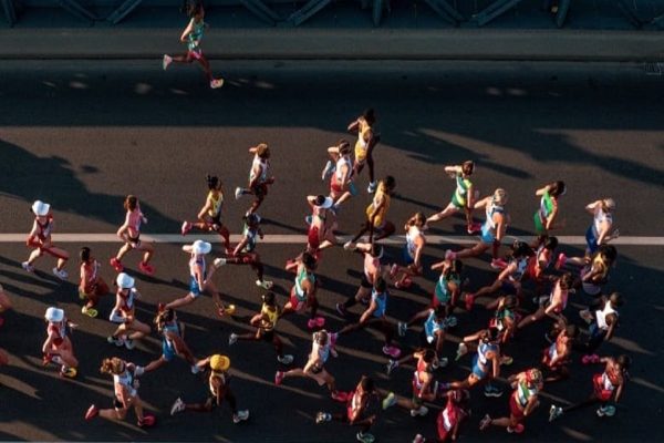 دونده ماراتن در دوراهی پیروزی و وظایف مادری دونده ماراتن در دوراهی پیروزی و وظایف مادری