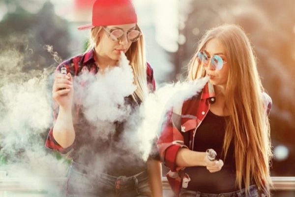 اعمال محدودیت‌های جدید برای سیگارهای الکترونیکی در شهر کبک