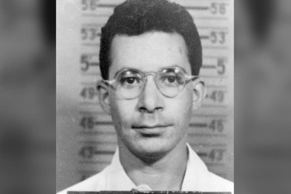 پدر بمب اتم کانادا چه کسی است؟