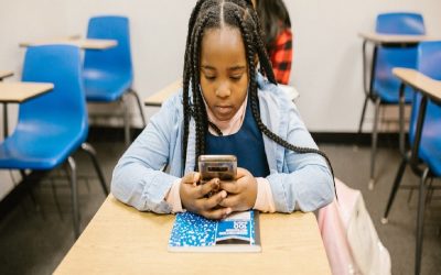 آغاز ممنوعیت استفاده از تلفن همراه در مدارس کبک پس از تعطیلات زمستانی
