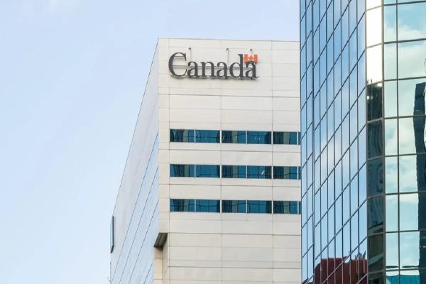 سرویس اطلاعات امنیتی کانادا نیرو استخدام می‌کند