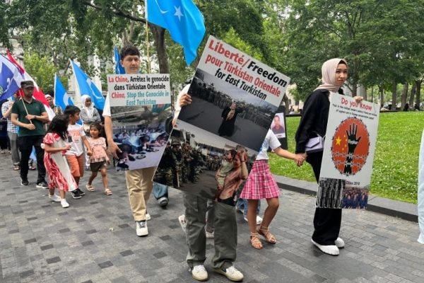 راهپیمایی اویغورهای مونترال در اعتراض به آزار و شکنجه مسلمانان در چین