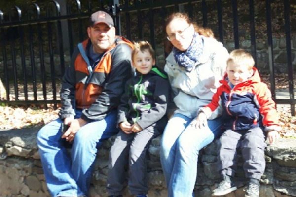 در تورنتو اتفاق افتاد، فروش خانه برای درمان فرزند اوتیسمی