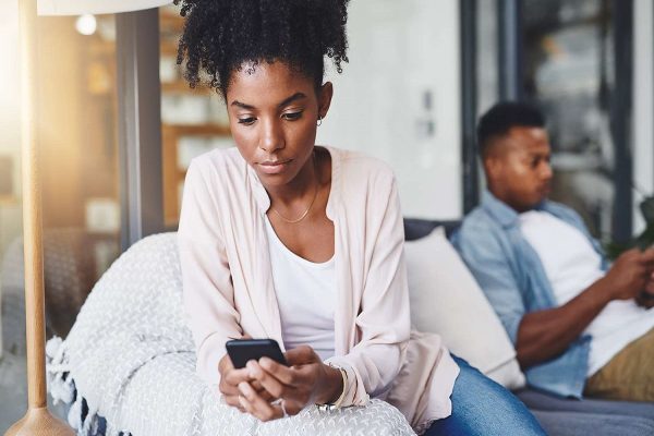 آیا استفاده از تلفن همراه هوشمند منجر به افزایش خطر سرطان مغز میشود؟ آیا استفاده از تلفن همراه هوشمند منجر به افزایش خطر سرطان مغز میشود؟