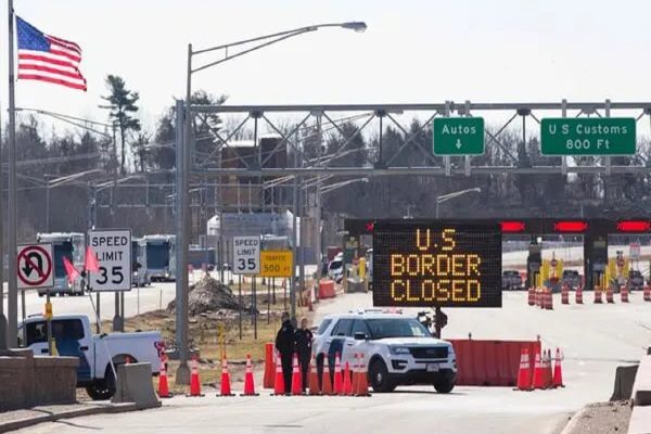 کاهش ۲۶ درصدی مسافرت زمینی کانادایی‌ها به آمریکا
