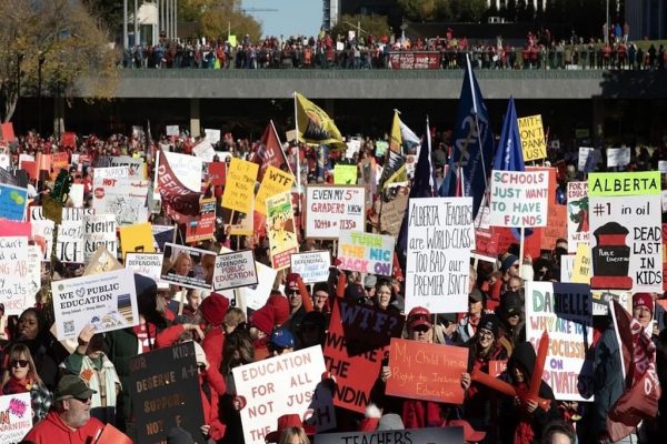 دانشآموزان آلبرتا امیدوارند اعتصاب معلمان به پایان برسد دانشآموزان آلبرتا امیدوارند اعتصاب معلمان به پایان برسد