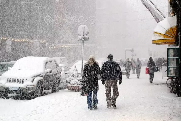 هشدار طوفان زمستانی در کانادا: تأخیرهای گسترده پروازی و تصادفات مرگبار هشدار طوفان زمستانی در کانادا: تأخیرهای گسترده پروازی و تصادفات مرگبار