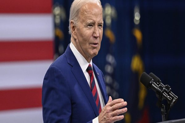 جو بایدن: ترامپ باید به خودش سفیدکننده تزریق کند