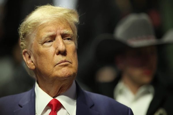 زن کبکی به دلیل ارسال نامه حاوی سم به دونالد ترامپ به ۲۲ سال زندان محکوم شد زن کبکی به دلیل ارسال نامه حاوی سم به دونالد ترامپ به ۲۲ سال زندان محکوم شد