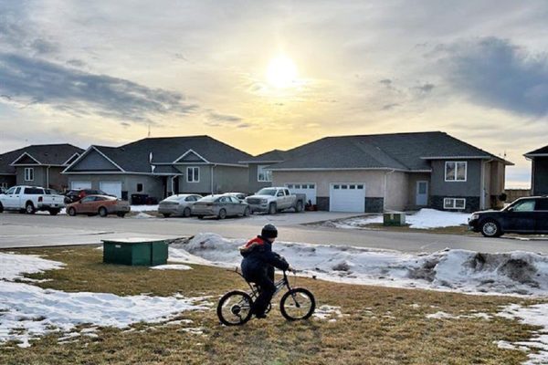 یک اقلیمشناس کانادایی: کانادا گرمترین زمستان ۷۷ سال اخیر را داشته است یک اقلیمشناس کانادایی: کانادا گرمترین زمستان ۷۷ سال اخیر را داشته است