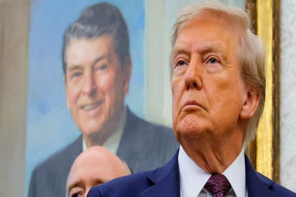 ترامپ مذاکرات تجاری با کانادا را به دلیل تبلیغ جعلی با حضور ریگان لغو کرد ترامپ مذاکرات تجاری با کانادا را به دلیل تبلیغ جعلی با حضور ریگان لغو کرد