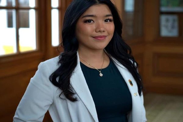 دختری که در ۱۴ سالگی یتیم شده بود، موفق به دریافت بورسیه ۴۵ هزار دلاری شد