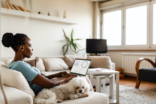 حدود ۲۰ درصد از شرکتهای کانادا عمدتاً دورکار هستند حدود ۲۰ درصد از شرکتهای کانادا عمدتاً دورکار هستند