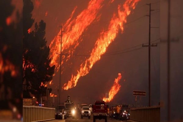 آتش‌سوزی جدید در نزدیکی لس‌آنجلس؛ هزاران نفر مجبور به تخلیه شدند