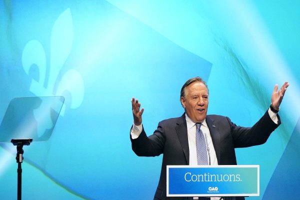 اسناد کمکهای هزاران دلاری شهرداران کبک به صندوق انتخابات حزب CAQ فاش شد اسناد کمکهای هزاران دلاری شهرداران کبک به صندوق انتخابات حزب CAQ فاش شد