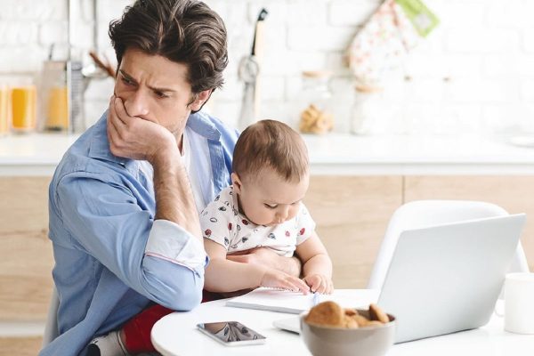 پدران هم به افسردگی پس از زایمان مبتلا می‌شوند