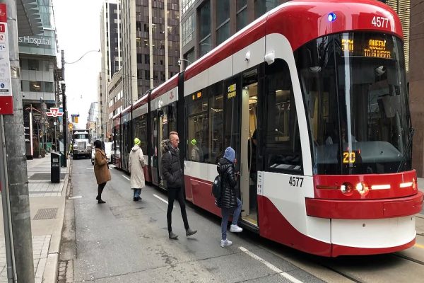 اتاوا به سمت حمل‌ونقل رایگان برای جوانان و ترانسفر طولانی‌تر می‌رود