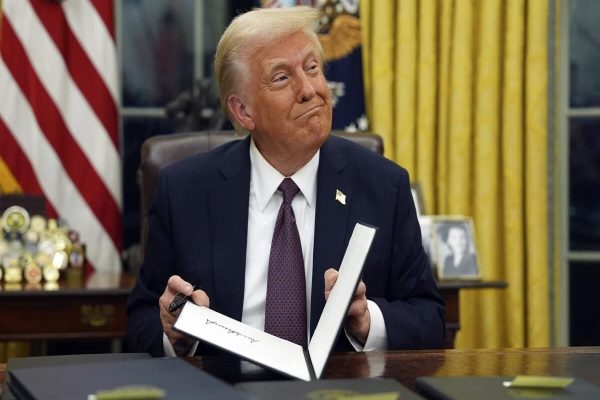 ترامپ: تعرفه‌های تجاری آمریکا اجرا خواهند شد، کانادا کاری از دستش برنمی‌آید