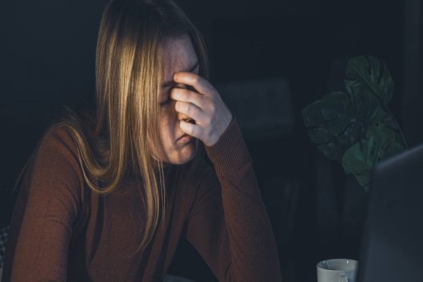 تأثیر کمبود خواب بر بدن شما؛ چرا خواب کافی ضروری است