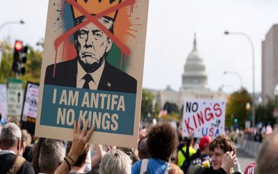 در حمایت از مردم آمریکا، پایتخت‌نشینان کانادایی تظاهرات ضد ترامپ به راه انداختند