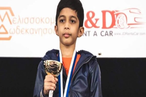 اعجوبه ۸ ساله با شکست یک استاد بزرگ شطرنج، تاریخ ساز شد اعجوبه ۸ ساله با شکست یک استاد بزرگ شطرنج، تاریخ ساز شد