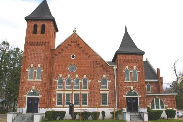 ریزش سقف کلیسا در مکزیک ده نفر را به کام مرگ کشاند