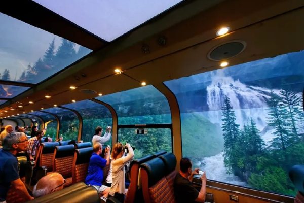 سفر با قطار در سراسر کانادا؛ تجربه‌ای متفاوت با ویارِیل